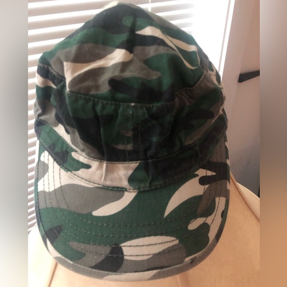 10/$20 CONCEPT ONE CAMO HAT - Picture 2 of 9